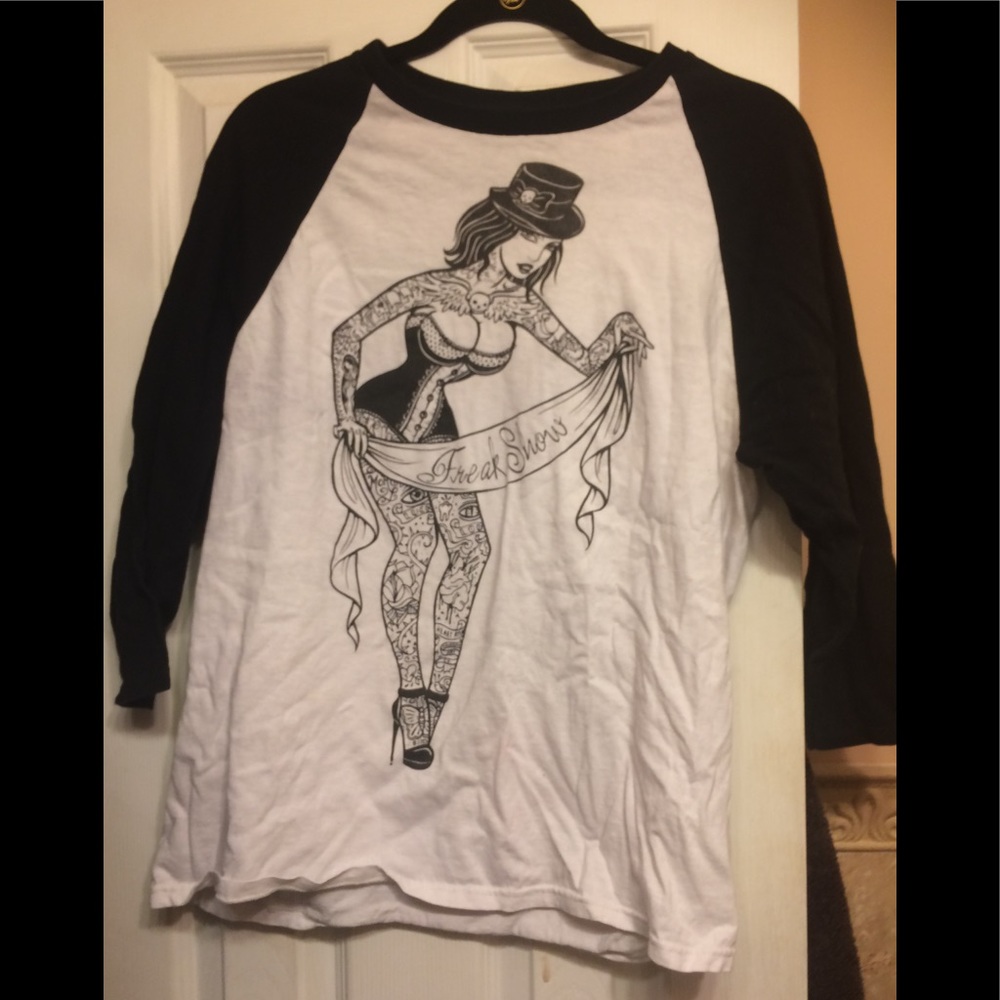 LowBrow baseball tee w freak show graphic M